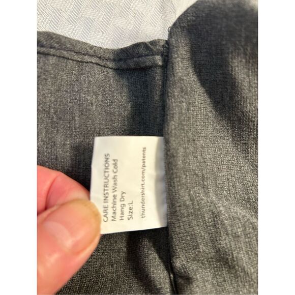 Dog Thunder shirt large defect (has been stitched) - Picture 3 of 4